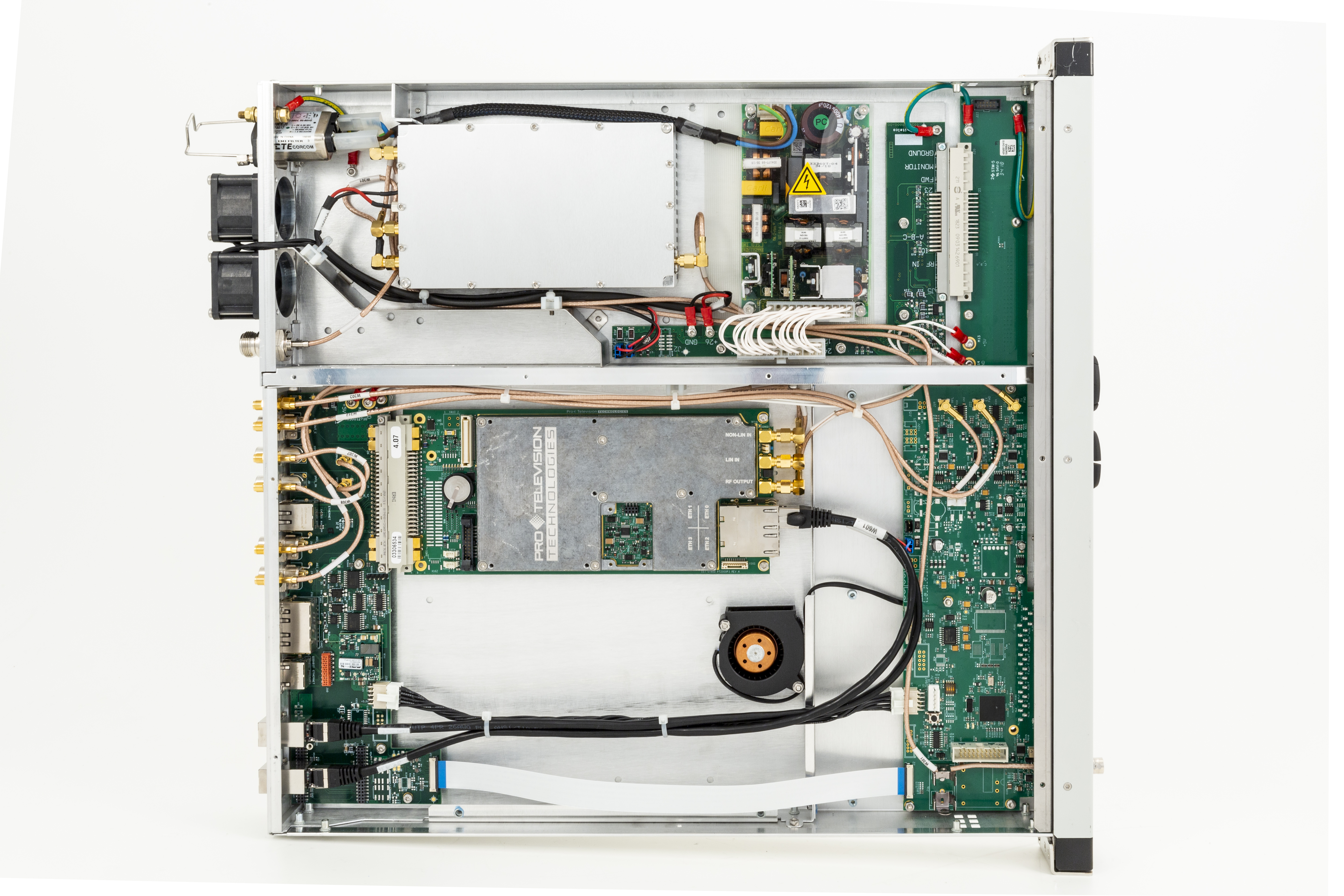 Vista interna MEX II Exciter